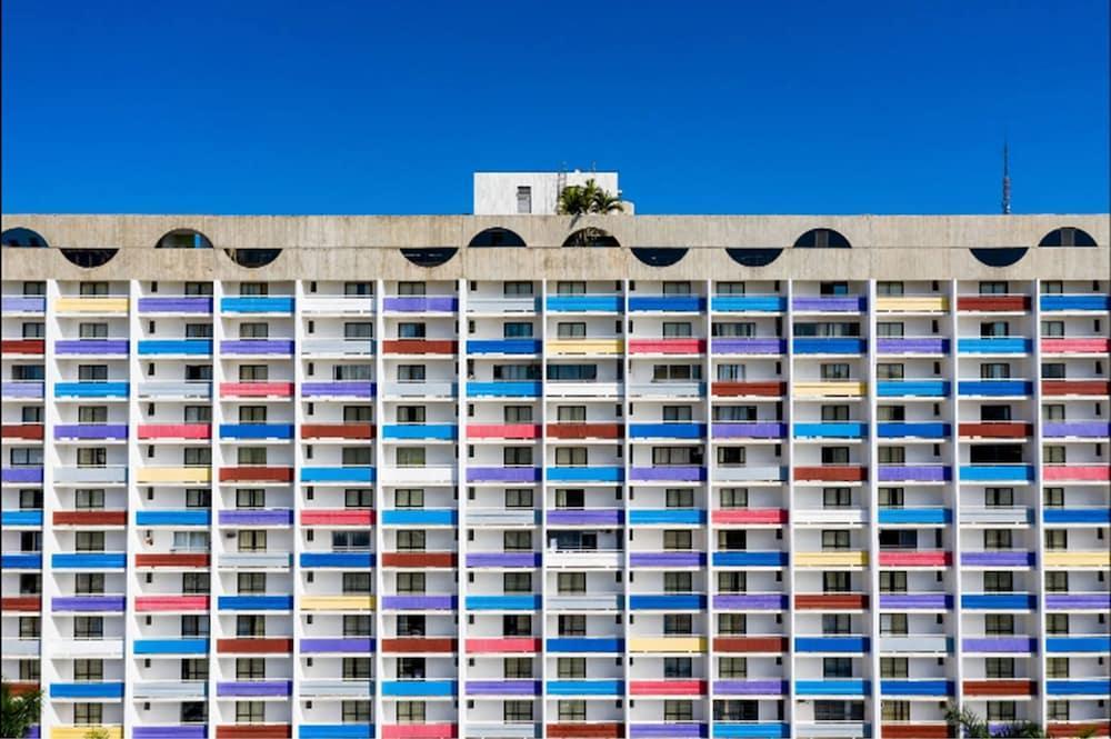 St Paul Plaza Hotel