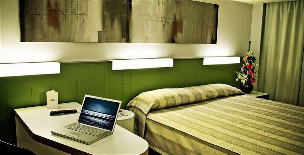 Hotel St Paul Plaza 3*